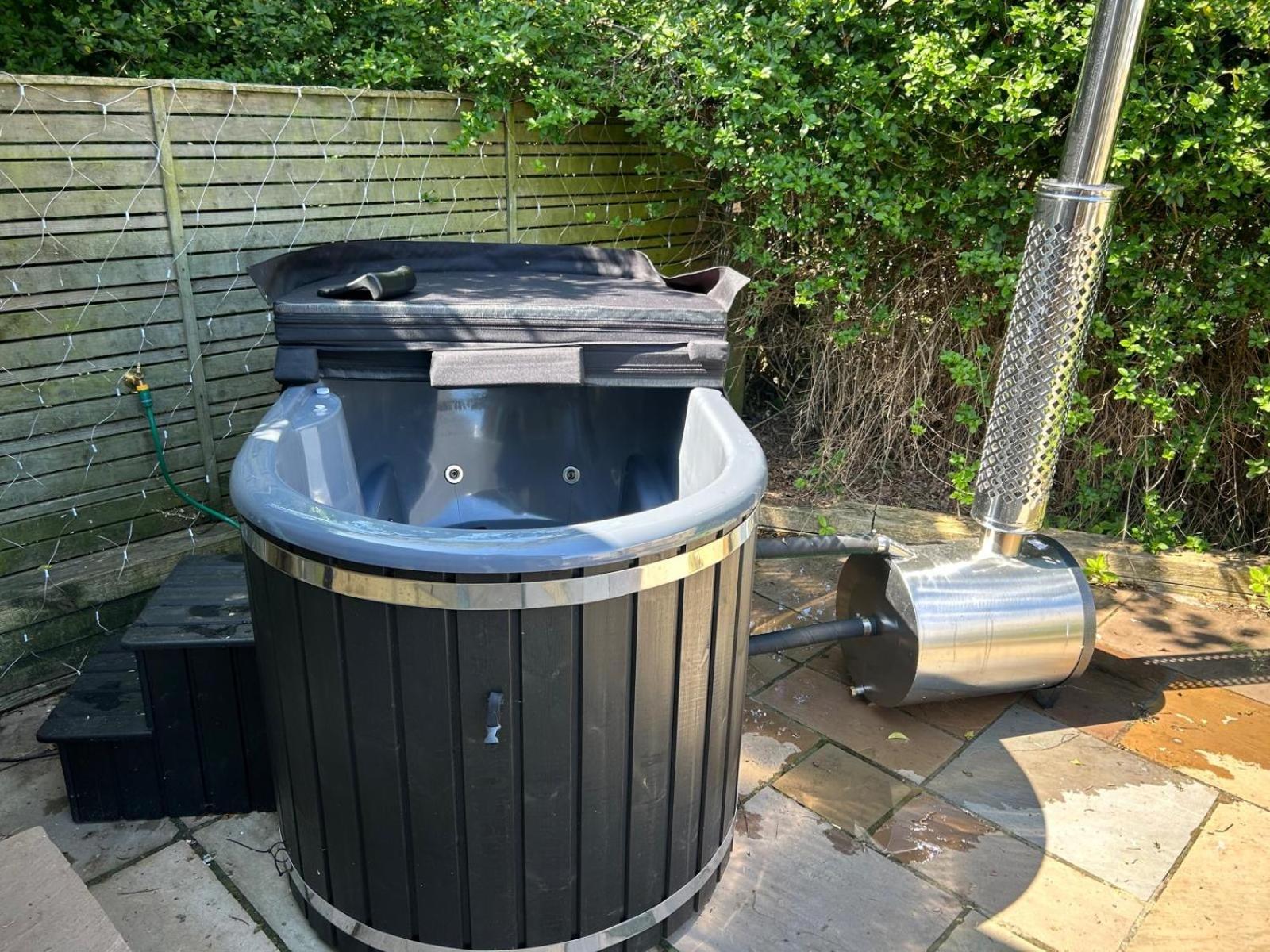 Elletson Park Wood Fired Hot Tubs, Caravans & Pods Pilling Eksteriør billede